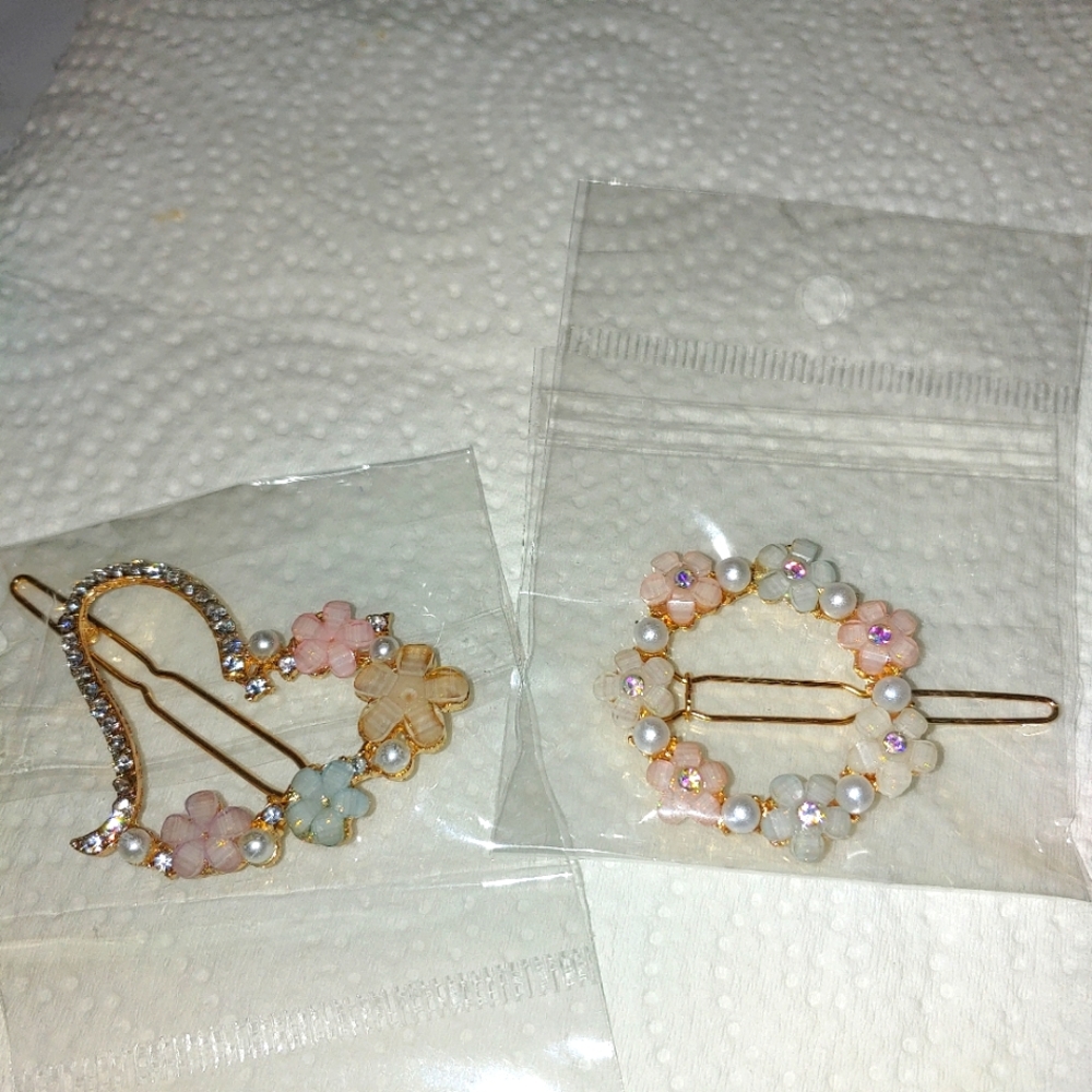New Beautiful Crystal Hair Clips. NWOT
